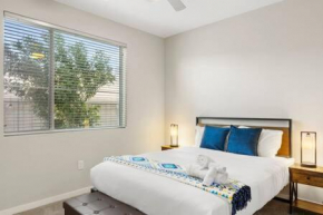 Paradise Cozysuites with Pool and Jacuzzi 11